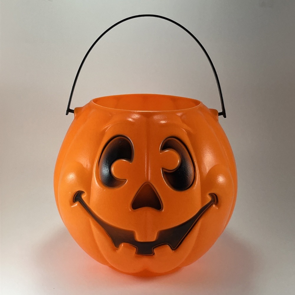 VTG Grand Venture Trick or Treat Pumpkin Jack-O-Lantern Pail Halloween USA 1997
